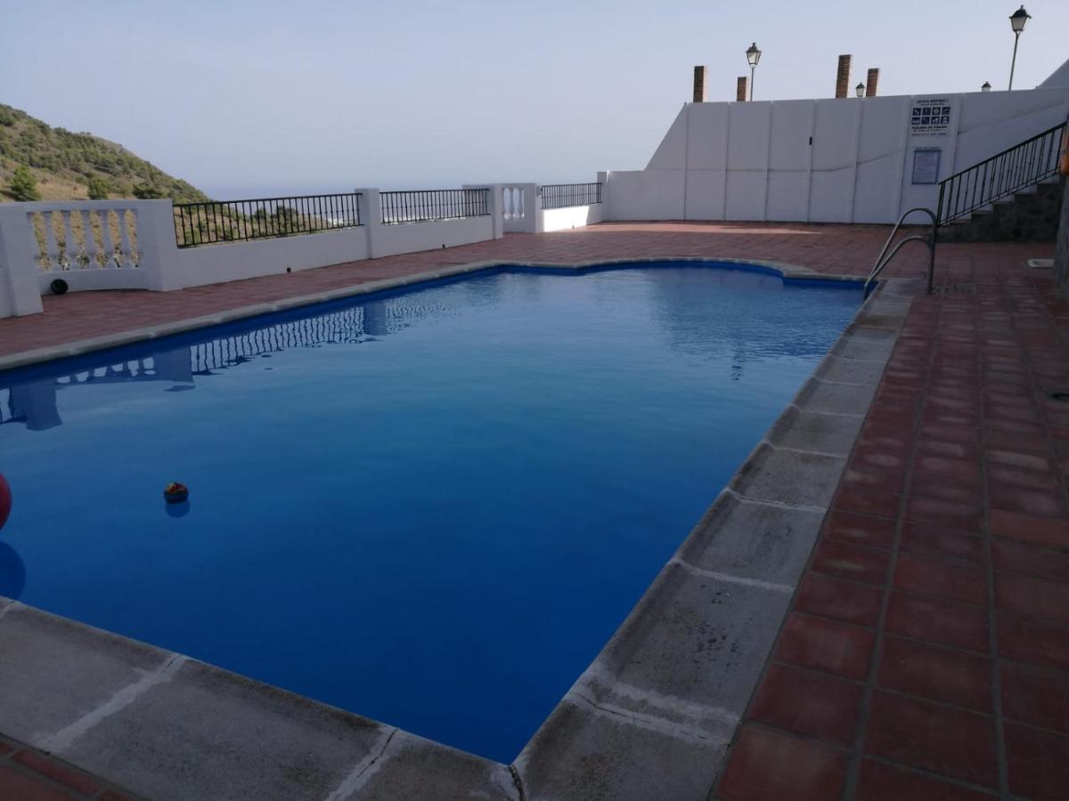 Precioso Apartamento De Dos Plantas Con Vistas Frigiliana Bagian luar foto