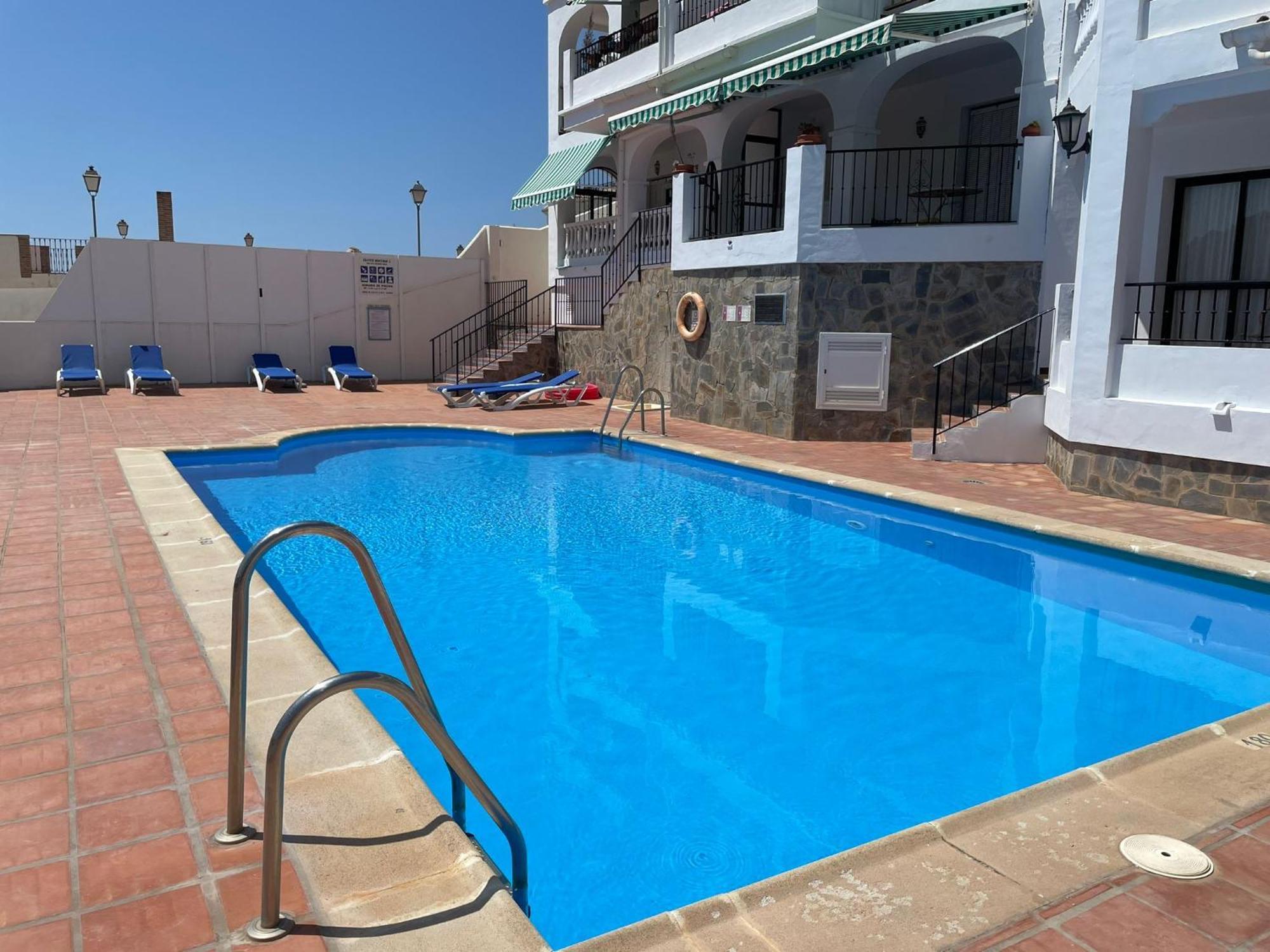 Precioso Apartamento De Dos Plantas Con Vistas Frigiliana Bagian luar foto